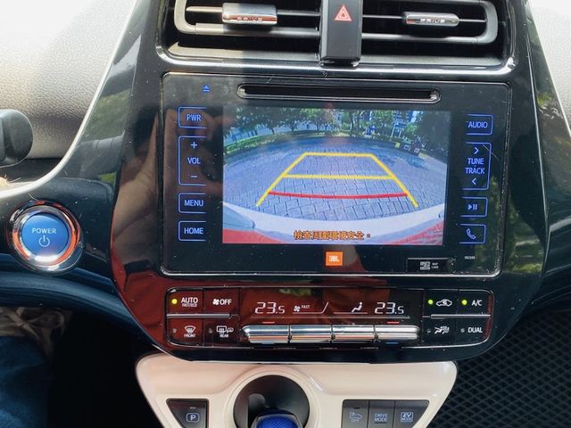Toyota Prius  第9張相片