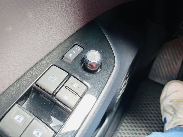 Toyota Prius  第15張相片
