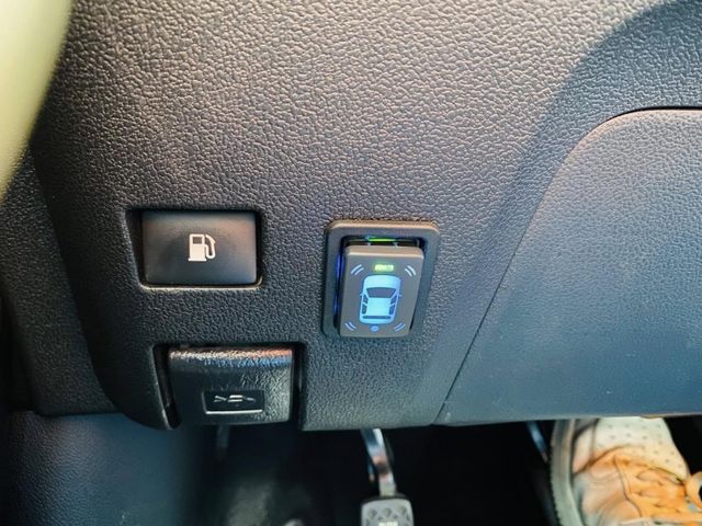 Toyota Prius  第16張相片