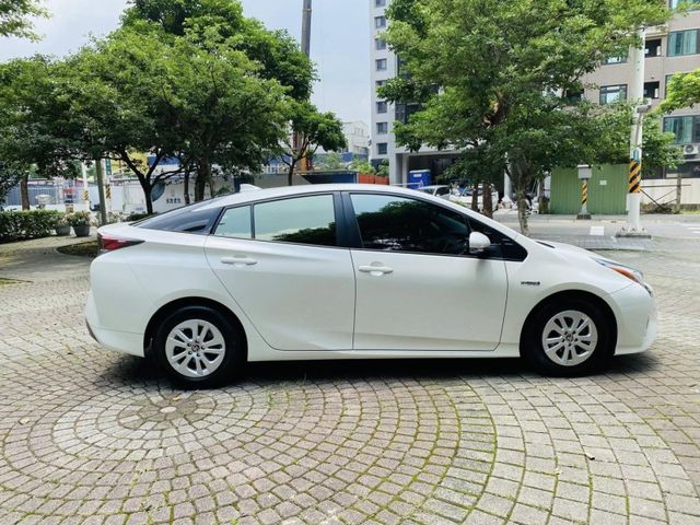 Toyota Prius  第23張相片