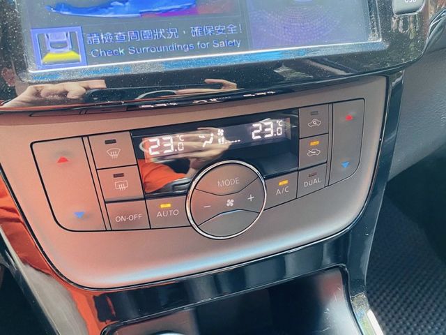 18 SENTRA 1.8 尊爵 少有天窗.6安全氣囊.環景 只跑6萬 猶如新車  第12張相片