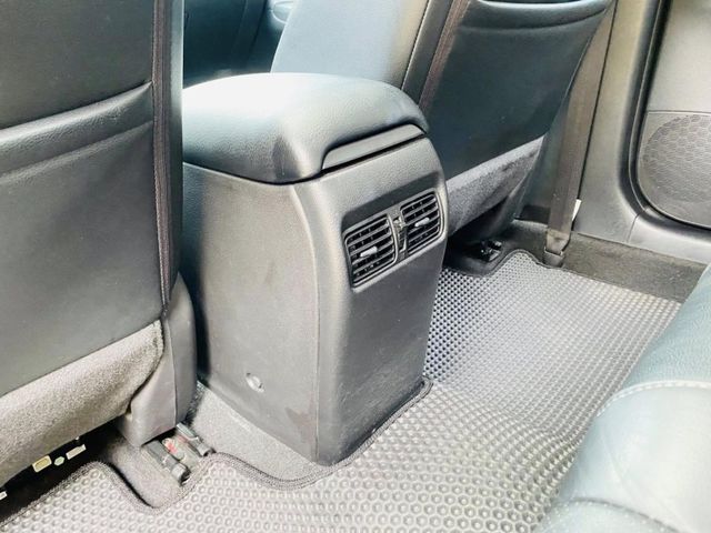 18 SENTRA 1.8 尊爵 少有天窗.6安全氣囊.環景 只跑6萬 猶如新車  第19張相片