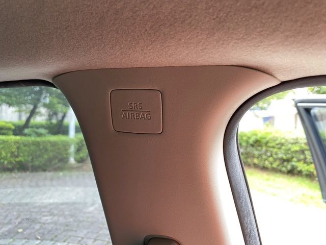 18 SENTRA 1.8 尊爵 少有天窗.6安全氣囊.環景 只跑6萬 猶如新車  第32張相片