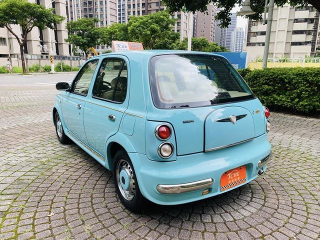 Nissan Sentra  第28張相片