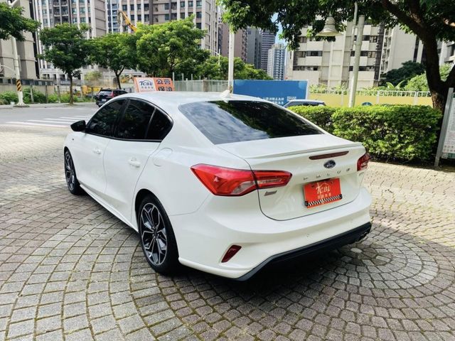 2021年 FOCUS 1.5T Lommel 版 原廠保養 內外如新視車如命  第25張相片