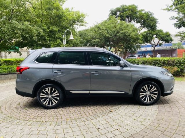 Mitsubishi Outlander  第8張相片