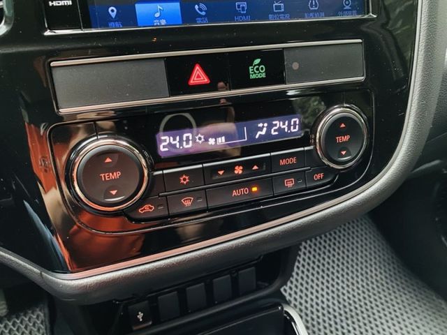 Mitsubishi Outlander  第18張相片