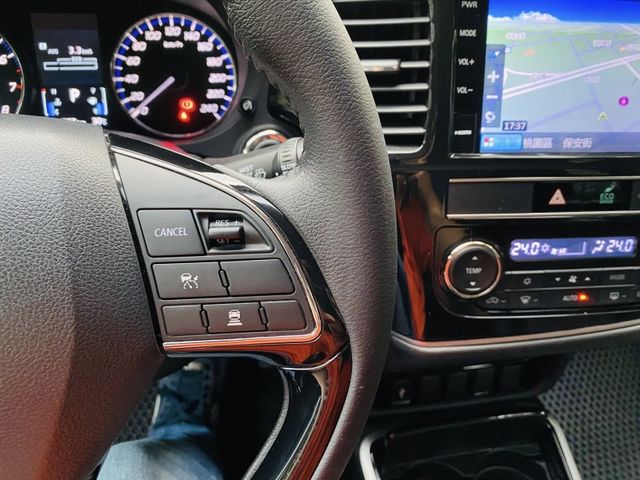 Mitsubishi Outlander  第27張相片