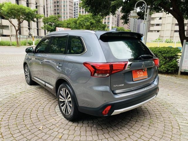 Mitsubishi Outlander  第51張相片