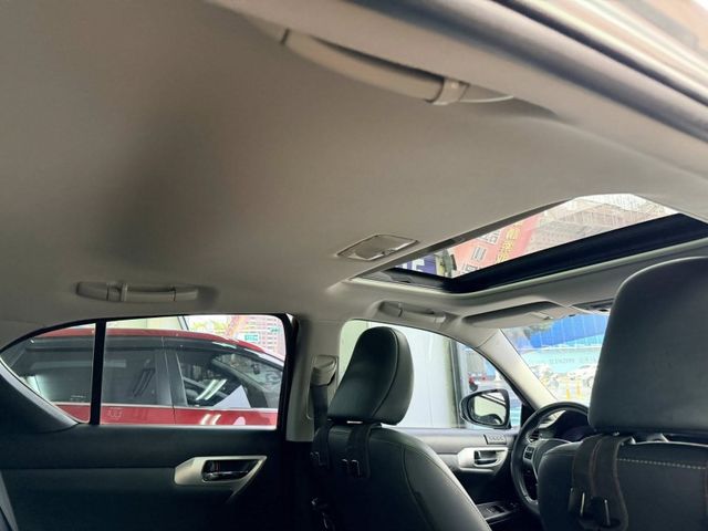 Lexus CT200H  第20張相片