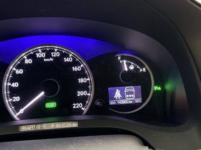 Lexus CT200H  第1張相片