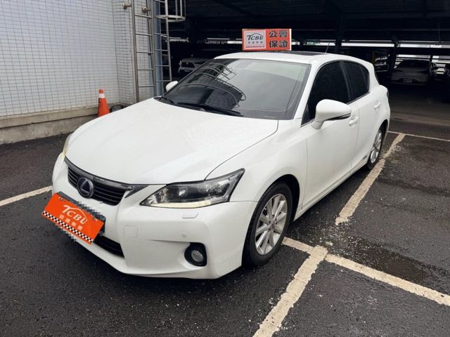 Lexus CT200H  第4張相片