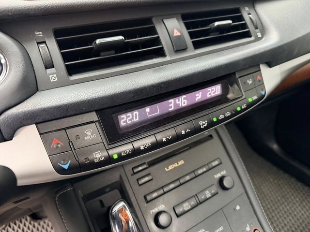 Lexus CT200H  第11張相片