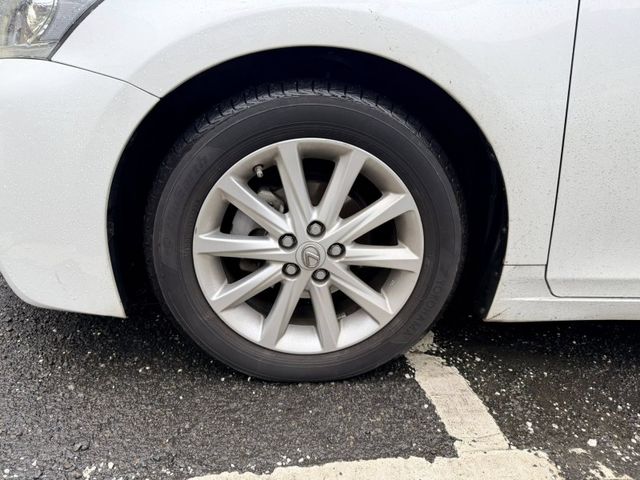 Lexus CT200H  第17張相片