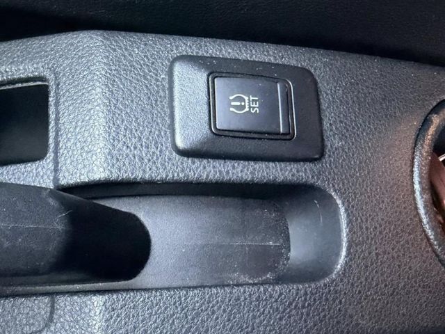 Nissan Livina  第12張相片