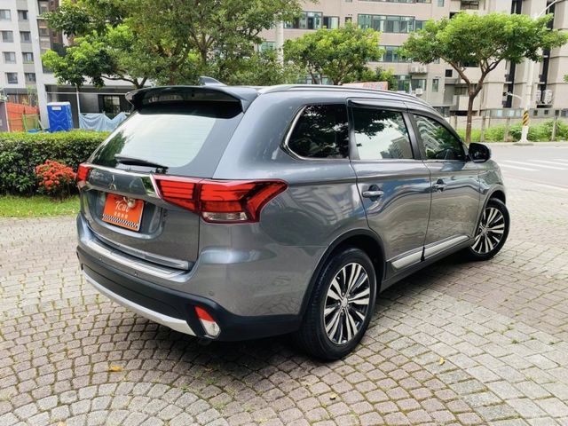 Mitsubishi Outlander  第9張相片