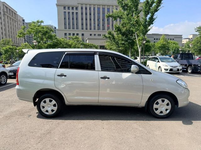 2016年 INNOVA 2.0 E版 絕版新車只有一台 賺錢好夥伴耐操不會唉  第3張相片