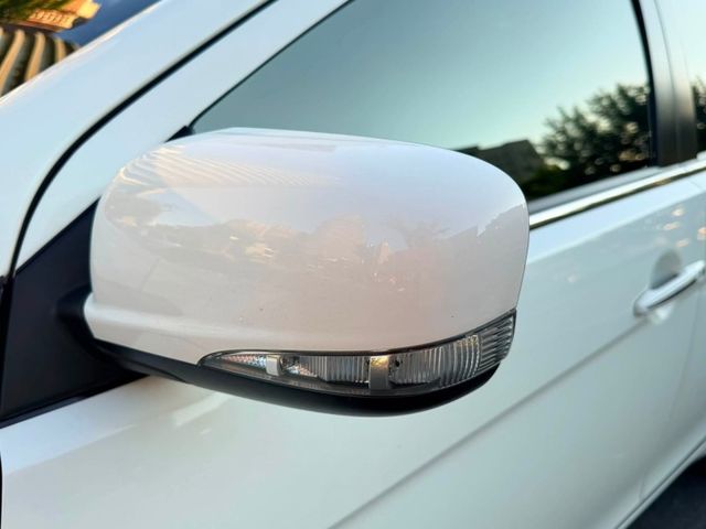 Mitsubishi Lancer  第8張相片
