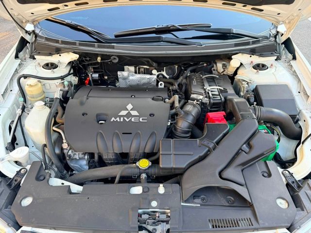 Mitsubishi Lancer  第22張相片