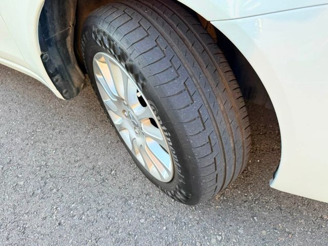 Mitsubishi Lancer  第26張相片