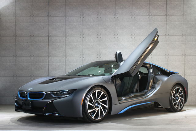 BMW 2016年式 i8 綜效馬力362匹!! 省油低稅金!!  盛喬國際  第1張相片
