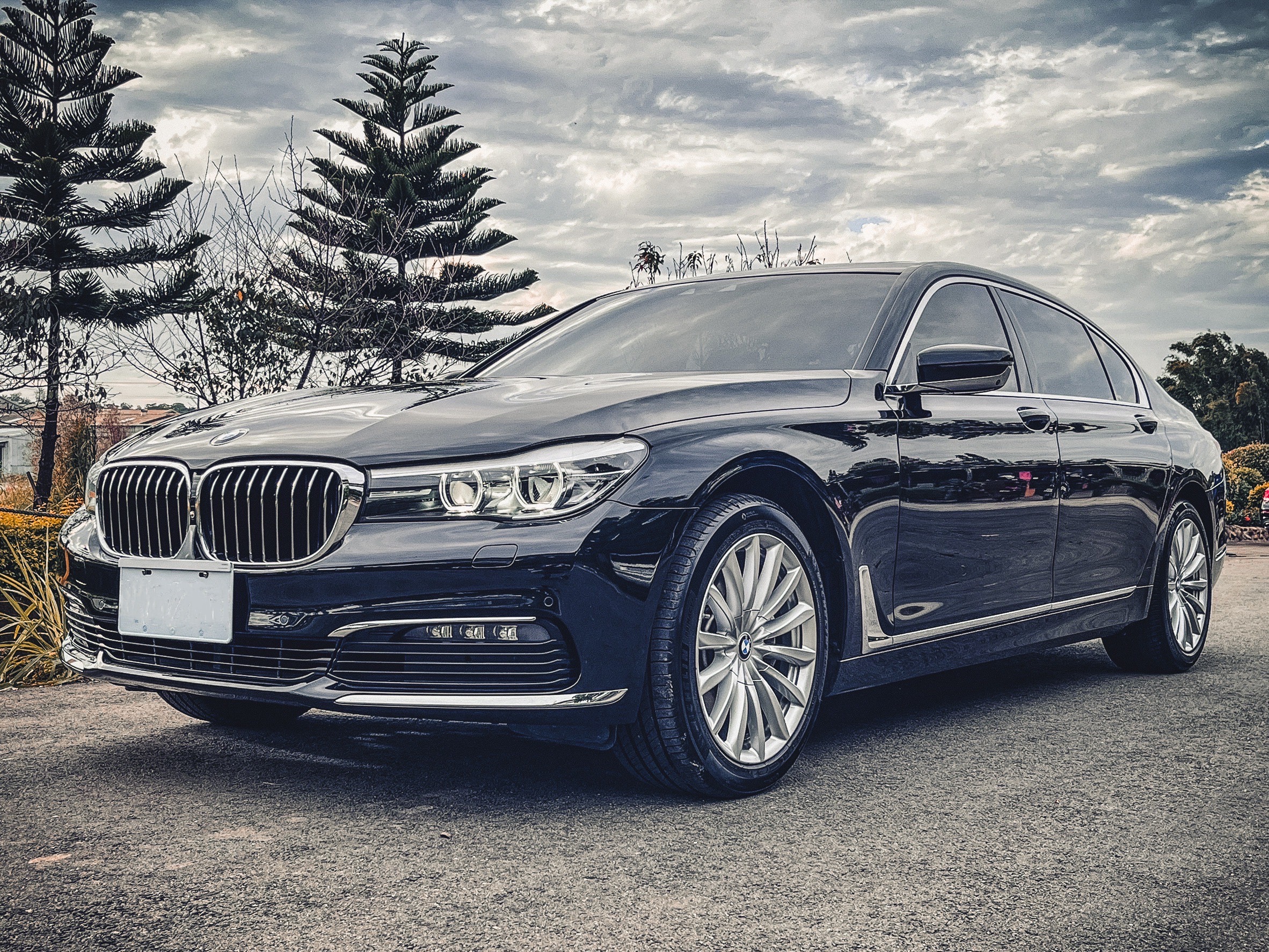 《總代理/原廠保養/智慧鑰匙/5AS智慧輔助/盲點偵測/HK音響/抬頭顯示器》  第1張相片