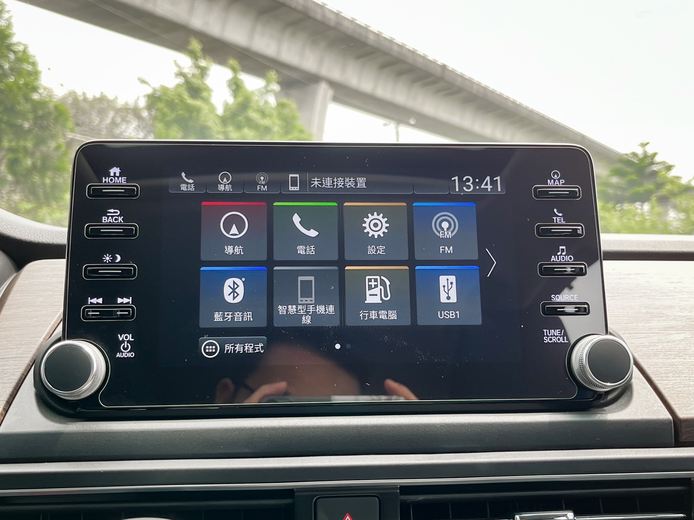 《七人座登峰版/新車保固中/全舒展座椅/自動跟車/天窗/360環景/免鑰匙》  第9張相片