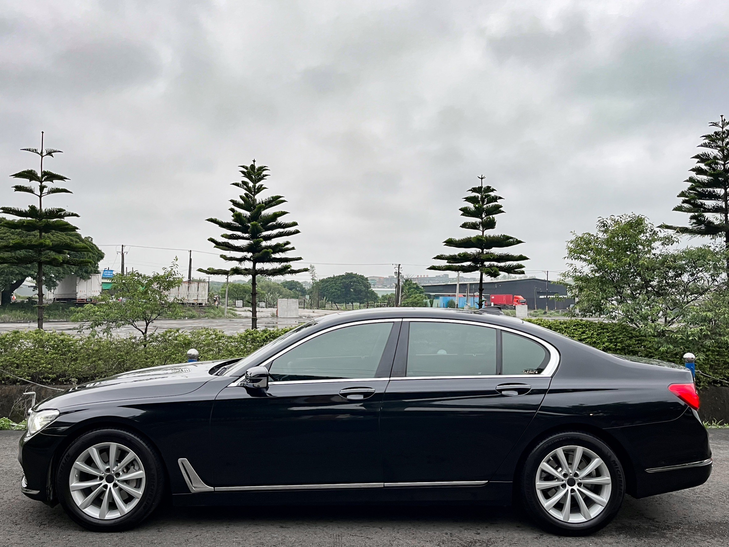 《總代理一手車/原廠保養/5AS安全輔助/盲點偵測/360環景/天窗/抬頭顯示》  第2張相片