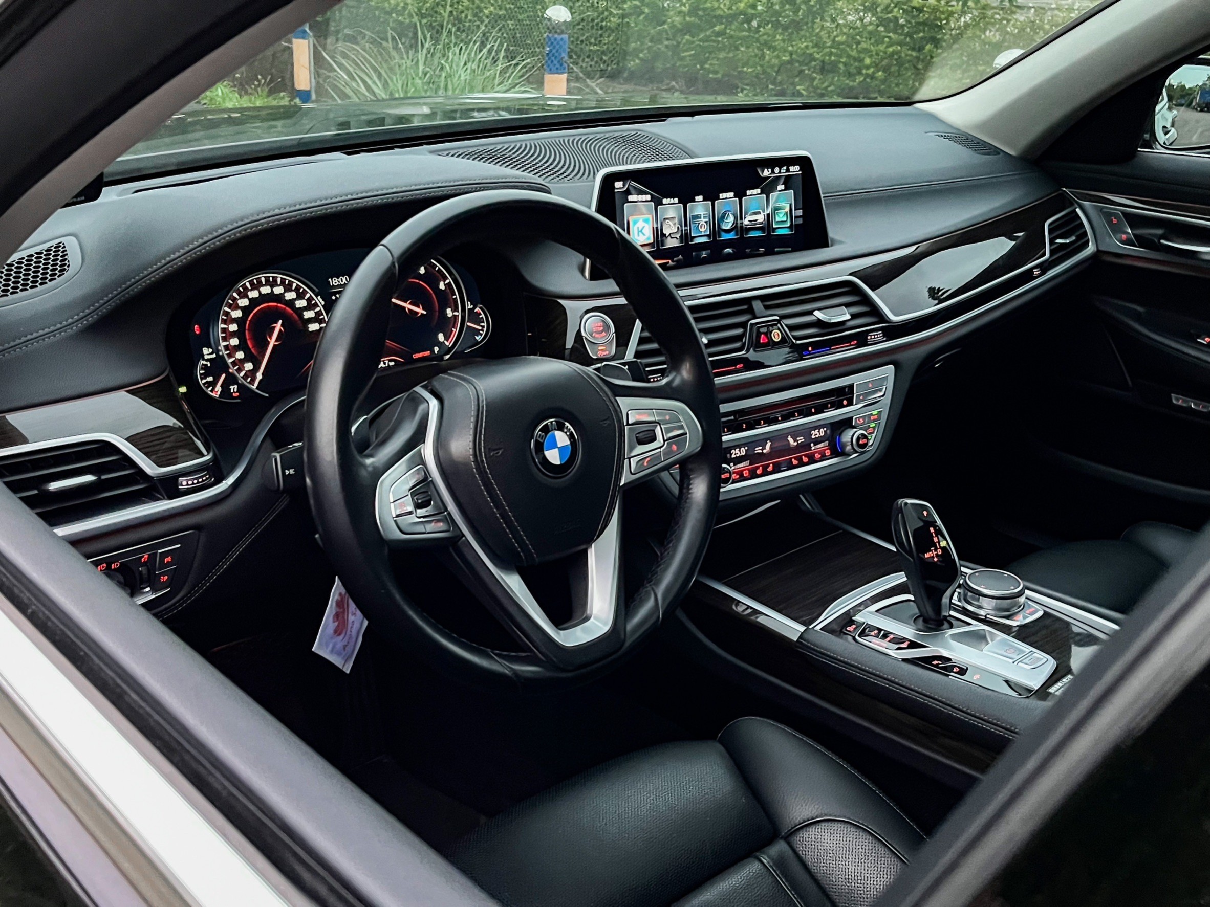 《總代理一手車/原廠保養/5AS安全輔助/盲點偵測/360環景/天窗/抬頭顯示》  第4張相片