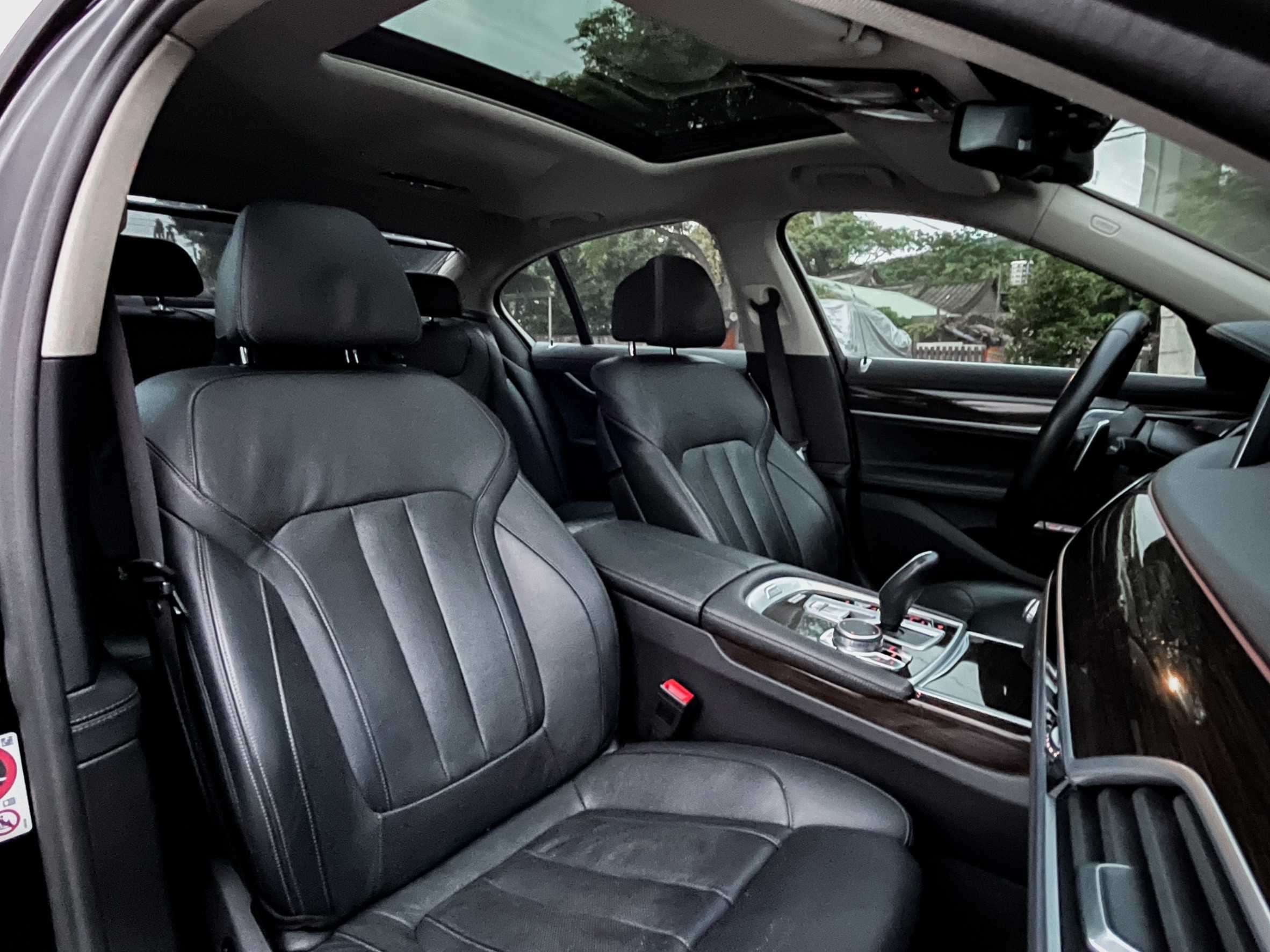 《總代理一手車/原廠保養/5AS安全輔助/盲點偵測/360環景/天窗/抬頭顯示》  第12張相片