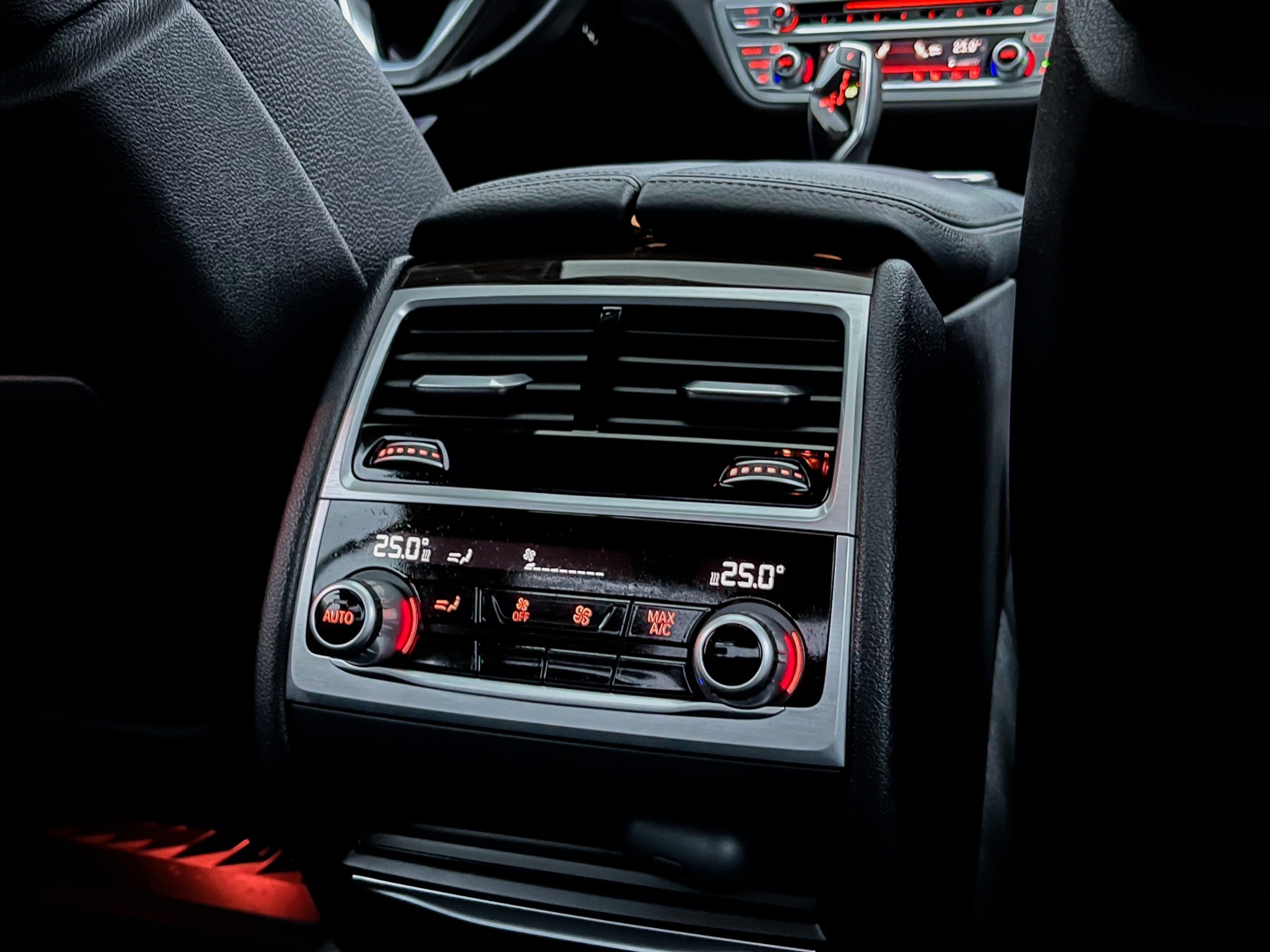 《總代理一手車/原廠保養/5AS安全輔助/盲點偵測/360環景/天窗/抬頭顯示》  第15張相片