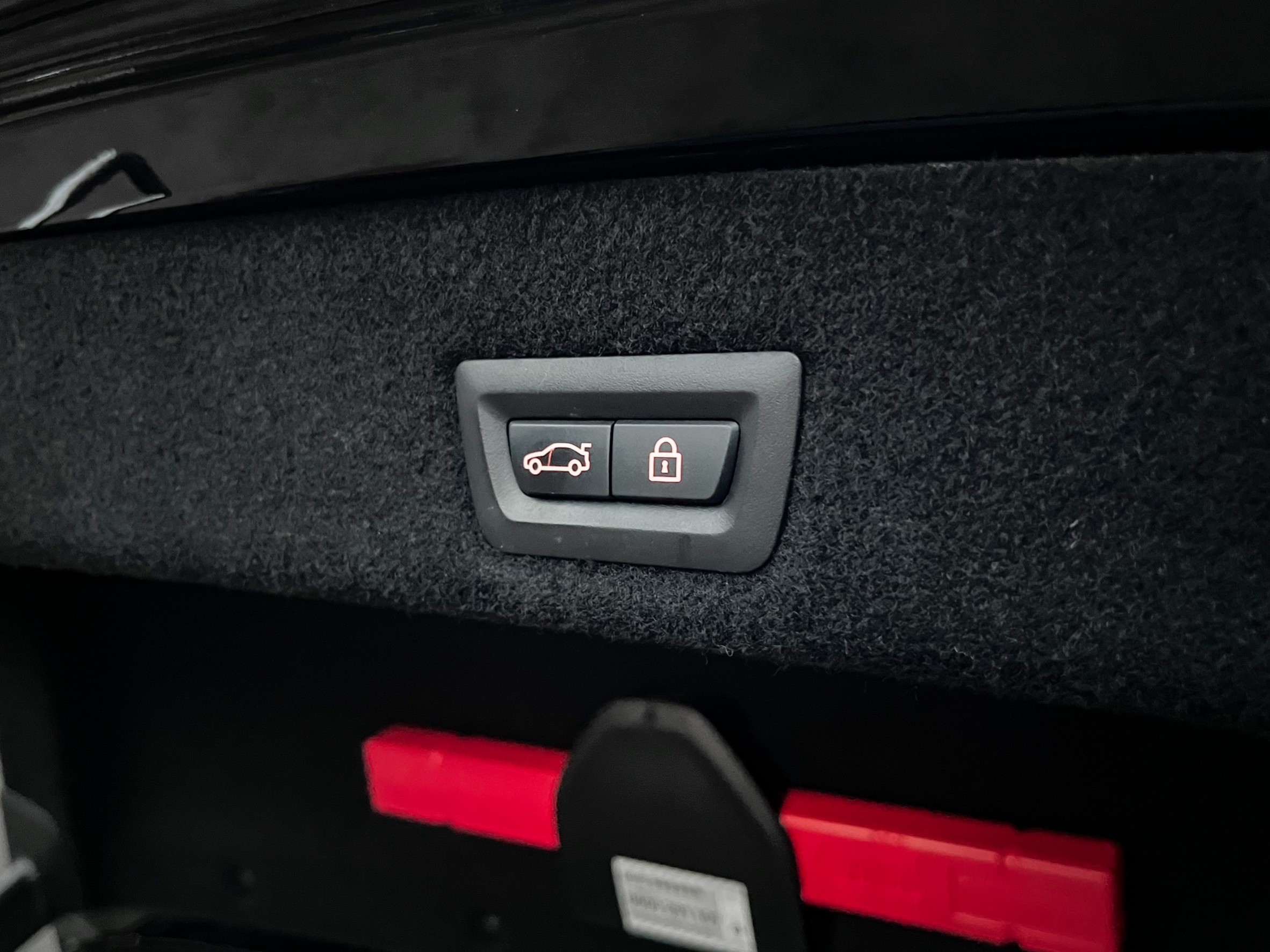 《總代理一手車/原廠保養/5AS安全輔助/盲點偵測/360環景/天窗/抬頭顯示》  第17張相片