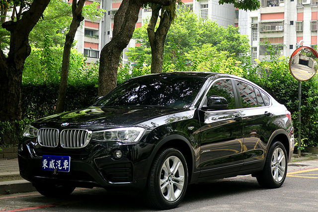 2015 BMW X4 28i 環景 總代理 黑色 保固《東威》  第1張相片