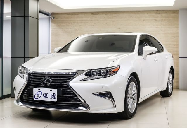 2017 LEXUS ES200 ACC跟車 白色《東威》  第1張相片