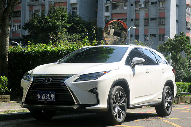 中古車 18 Lexus Rx450hl 旗艦版七人座全新領牌車白色 東威 Lexus 淩志 Rx Series Rx450h 油電 台北市 Findcar 找車網