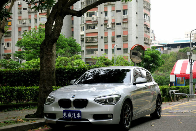 2012 BMW 116i 數位電視 只跑四萬《東威》  第1張相片