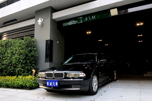 中古車 2002 Bmw L7 收藏紀念版黑色總代理 東威 Bmw 寶馬 L7 L7 台北市 Findcar 找車網