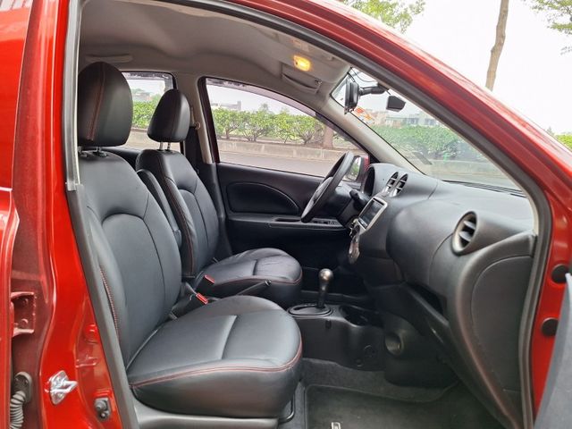 Nissan March  第10張相片