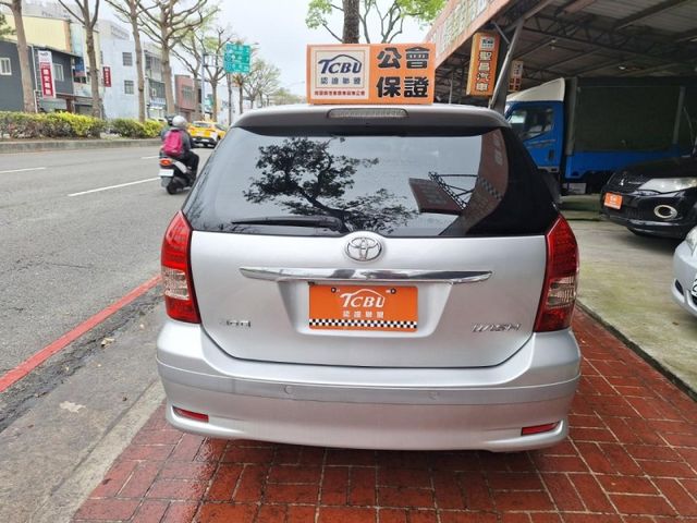 Toyota Wish  第8張相片