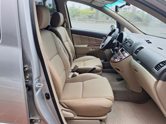 Toyota Wish  第11張相片