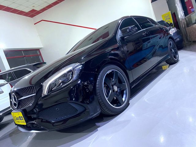 2018年式 Benz A180 AMG 一手車 全原廠保養 升級正63方向盤  第1張相片