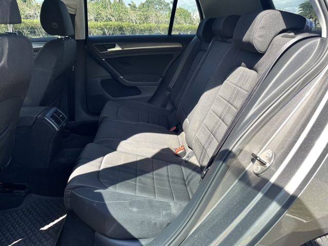 Volkswagen 福斯 Golf  第9張相片