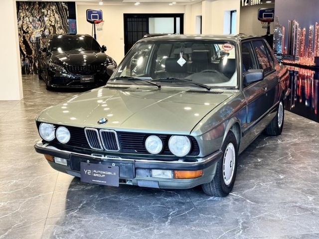 BMW/ 寶馬 520i  第2張相片