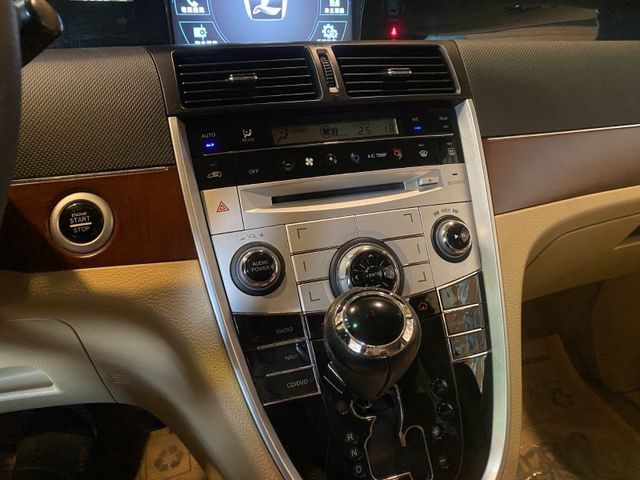 Luxgen M7  第1張相片