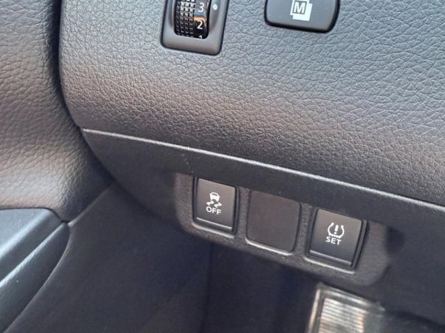 Nissan Tiida  第16張相片