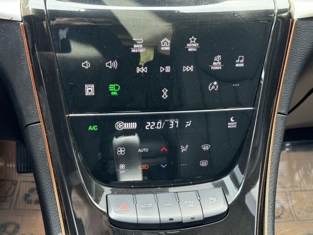Luxgen U7 Turbo  第19張相片