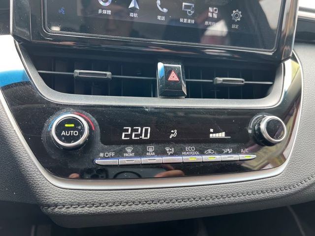 Toyota ALTIS  第13張相片