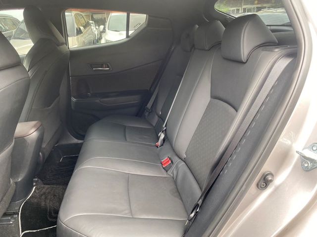 Toyota C-HR  第9張相片