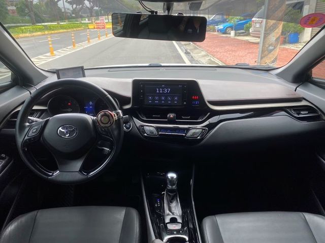 Toyota C-HR  第11張相片