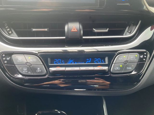 Toyota C-HR  第15張相片